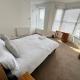 Spacious Private Room - 9 Minutes from Central Bristol - Photo 3