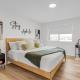 Luxury AC Sleeps 7, Edmonton