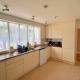 6-Beds, Private Road, Beautiful Garden Ickenham - Foto 9