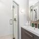 QV Stays Luxury Jervois Road Haven, Окленд - Фото 7