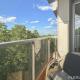 Spacious 2-Bedroom Apartment with Balcony Steps from Buttes-Chaumont Park, Paris - Foto 3