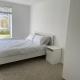 Newly Refurbished Large Apartment With Huge Garden Edinburgh - Photo 4