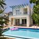 Villa Lawton - Magnificent sea & mountain views!