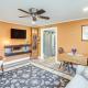 1 Block to Beach Home with Hot Tub in Port Clinton!, Port Clinton (fotografie 4)