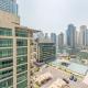 2BR with Marina Canal Views, Walking Distance to Marina Mall, Metro Station & JBR Beach, Al Majara 1, Dubai Marina by Deluxe Holiday Homes, Dubái - Foto 2