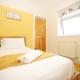 Mount Rd By N And N Stays Ltd, Perfect for contractors and workers close to local amenities, large driveway, fast wifi, Bath - Foto 6