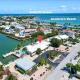 Blue Marlin House - Waterfront Pool Home, Steps from the Beach, Hot Tub, 210' Dock, Marathon