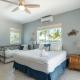 Blue Marlin House - Waterfront Pool Home, Steps from the Beach, Hot Tub, 210' Dock, Marathon (fotografie 5)