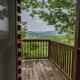 4BR Cabin, Mountain View, Hot Tub, and Deck!, Pigeon Forge - Fotografie 9