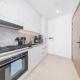 Chic Studio in JVC Sleeps 2 with Balcony and Pool, Dubaï - Photo 6