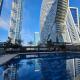 Stylish 1br Merano Tower Pool Parking, Dubaj - Fotografie 9