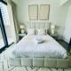 Stylish 1br Merano Tower Pool Parking, Dubaj - Fotografie 8
