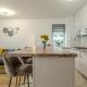 MoHost Blue - Sophisticated Retreat with Views, Braşov (Foto 9)