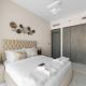 Luxury 1-Bedroom Retreat with Private Pool- Samana Golf, Dubai - Foto 6
