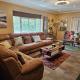 Stunning 4 bed house with huge garden and parking, Cheam (photo 4)