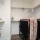 Stunning 3BR High-rise with Pool, Spa & Rooftop Views, Los Angeles - Foto 9