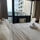 Sunset View 1 BR with balcony FREE Pool&Gym Access, Manille - Photo 4