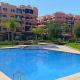 Comfortable poolside apartment near city center