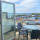 SEA VIEWS, beachside apartment with balcony, St Merryn - Photo 5