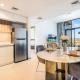 Luxury 1BR Hills Green View Mall & Downtown Dining Shopping, Dubaï - Photo 3