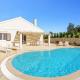 Villa Socrates by Villa Plus, Pórta