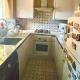 2-Bed House Sleeps 4 Garden 10 mins to Anfield, Liverpool (zdjęcie 7)