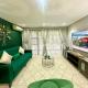 The Green Diamond - Stylish and Spacious Umhlanga Ridge Apartment - Rooftop Pool and King Beds, Дурбан (фото 2)