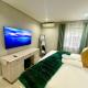 The Green Diamond - Stylish and Spacious Umhlanga Ridge Apartment - Rooftop Pool and King Beds, Дурбан (фото 5)