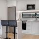 Modern Townhouse close to Airport and Hospital, Auckland - Photo 8