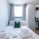 Central MCR 2BR 2BA, Parking, WiFi, Full Kitchen, Manchester - Photo 3