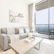 High-Floor 1BR with Balcony Overlooking the Lake, Minutes from the Park, Binghatti Onyx, Jumeirah Village Circle by Deluxe Holiday Homes, Dubaï - Photo 1