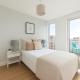 1 Bed Apartment with Balcony in Bow, Londýn - Fotografie 3