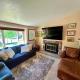 Charming Mountain Retreat with Enclosed Backyard and Artistic Flair, Millcreek