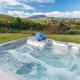 Soak & Stay Acacia Bay - spa, pet, family friendly Taupo - Foto 1