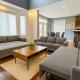 Large 5-Bedroom Gem - Stylish, Spacious, Well-Located, Brampton (photo 4)