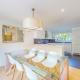 Lovely 3 Bed With Patio 5 Min Walk to Bus Stops, Londýn - Fotografie 10