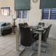 Stylish 3BR apt - modern decor balcony & pool - close to the beach and amenities Paphos - Foto 1