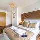 2 Bedroom Apartment By Paul & Malin Properties Short Lets & Serviced Accommodation Stretford With Free WiFi & Gym Access, Manchester - Photo 7