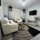 Chic 1BR in the heart of Amaziah Kinoo - Fotografie 1