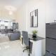 JVC Apartment that Sleeps 4 with a Great Pool, Dubaï - Photo 9