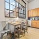 Charming DT Loft l Parking l Fast Wi-Fi l Café, Cleveland - Photo 2