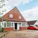 Lyndale House - North Norwich suburbs - Photo 1