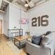 Studio Apt In DT l Parking l Fast Wi-fi l Café, Cleveland - Photo 2