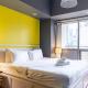 Central Stay w King bed near Greenbelt 55-In TV, Manila - Foto 4