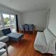 7 Beds including 4 Double Beds, 1 Single Bed, 2 Double Sofa Beds Serviced House A, Auckland - Fotografie 9