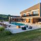 NEW! Villa Nella Foresta with private 66sqm heated pool, Whirlpool, Tennis court, Gym, Billiards, 4 en-suite bedrooms, Radošić (fotografie 4)