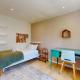 Lovely 3 Bed With Patio 5 Min Walk to Bus Stops, Londýn - Fotografie 4