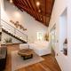 CH105 Poblado 7BR Villa Jacuzzi AC 24 hours Security, Медельин - Фото 6