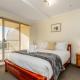 Spacious 2BR APT Panoramic Views Central Location - Hosted by CanStay, Narrabundah - Foto 1