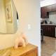 Colorful Mid-Wilshire Gem, Free Parking, Retro Modern Design 10mins to Cedars, Los Angeles - Foto 7